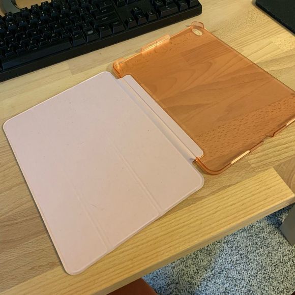 NWOT Rose Gold iPad Case - Picture 2 of 10